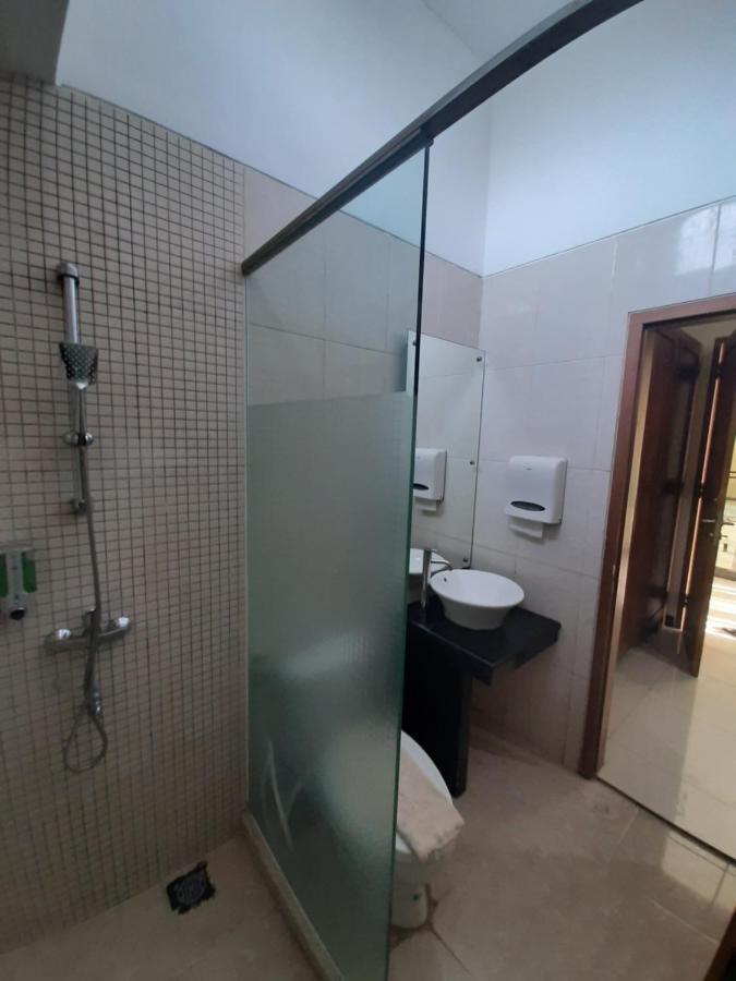 Alloro Guesthouse Pacitan Eksteriør bilde